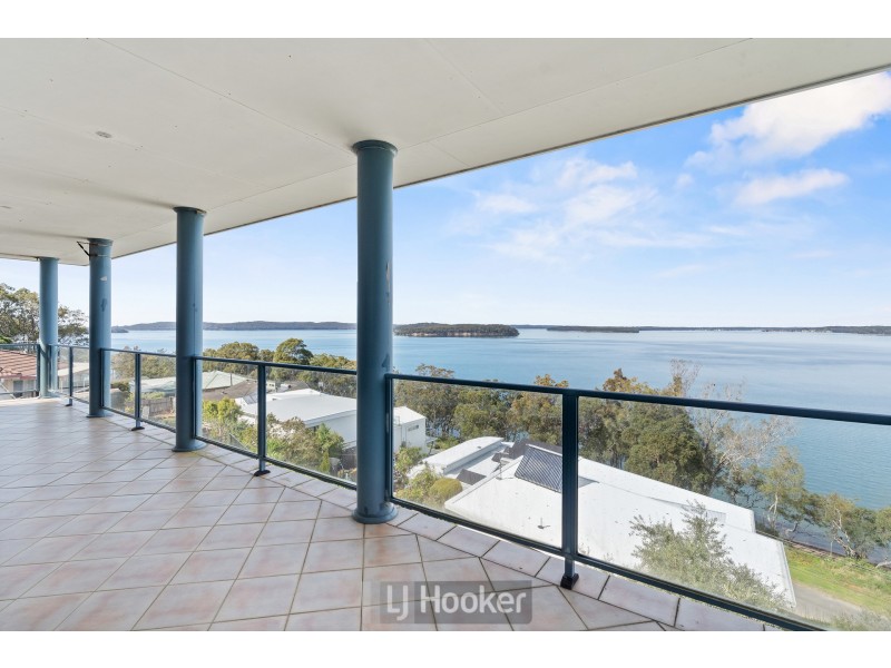10 Cecil Avenue, Wangi Wangi NSW 2267