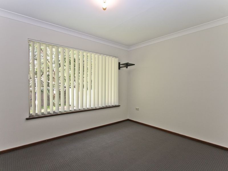 4 Lindsay Avenue, Valentine NSW 2280