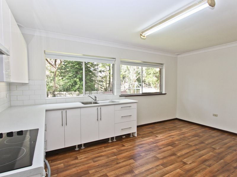 4 Lindsay Avenue, Valentine NSW 2280