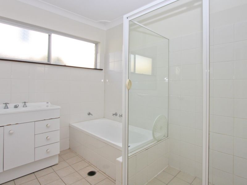 4 Lindsay Avenue, Valentine NSW 2280