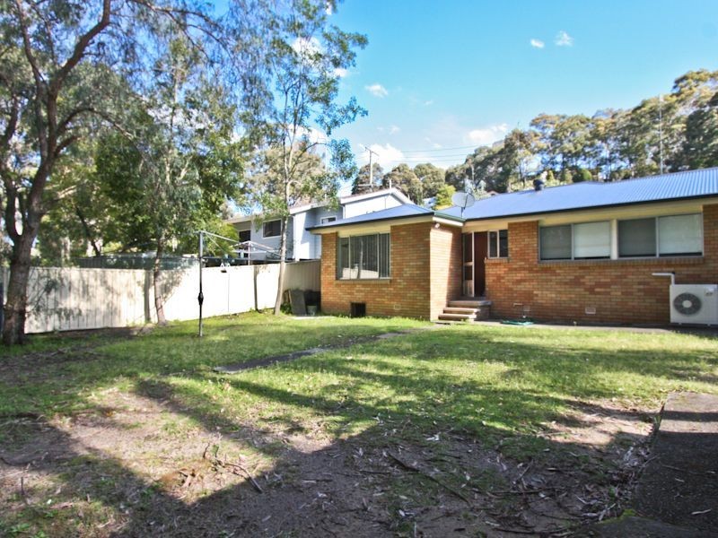 4 Lindsay Avenue, Valentine NSW 2280