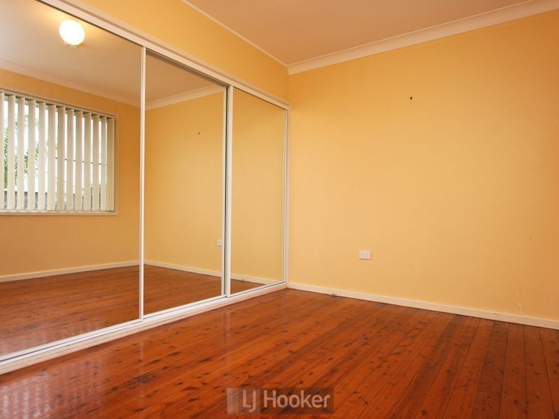 10 Melton Place, Croudace Bay NSW 2280