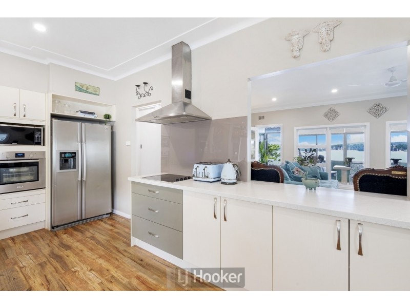 294 The Esplanade, Speers Point NSW 2284