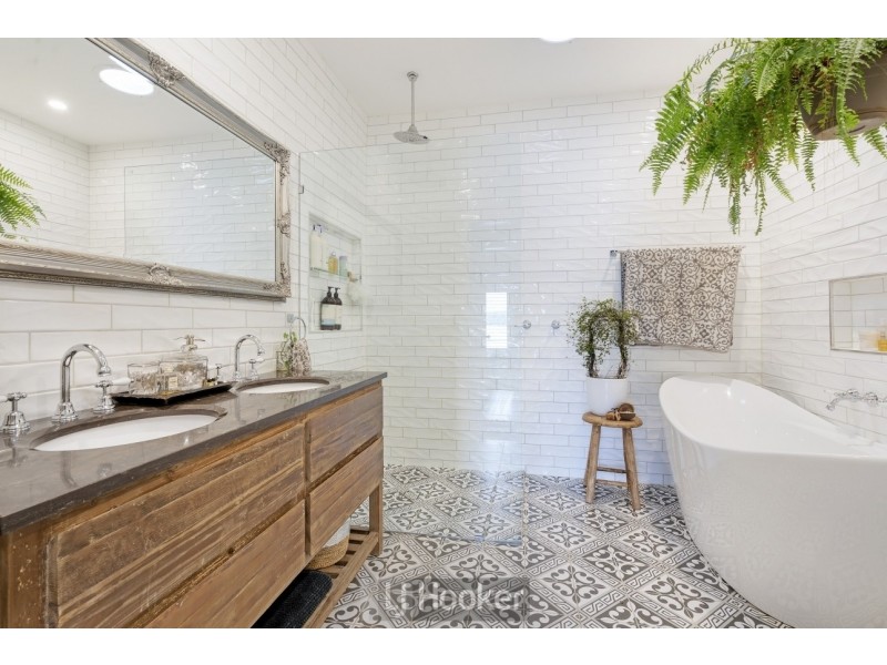 294 The Esplanade, Speers Point NSW 2284