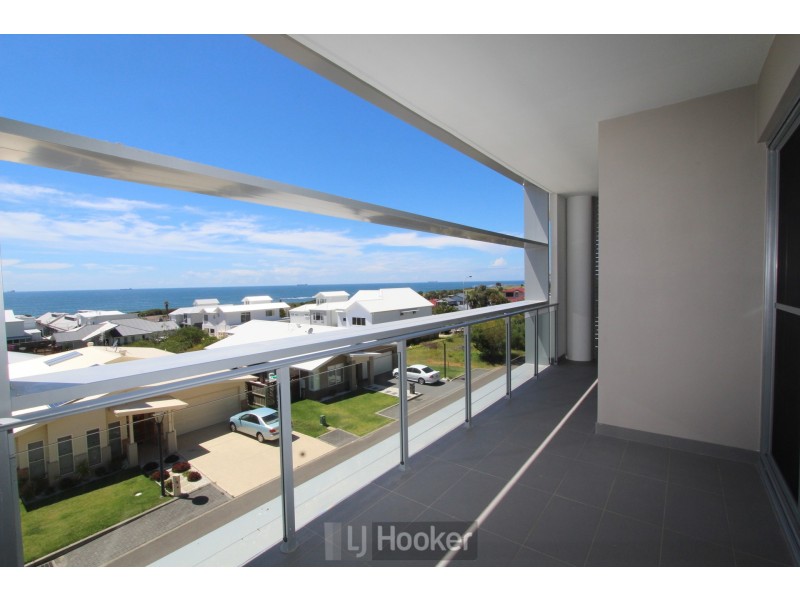 208/55E Caves Beach Road, Caves Beach NSW 2281