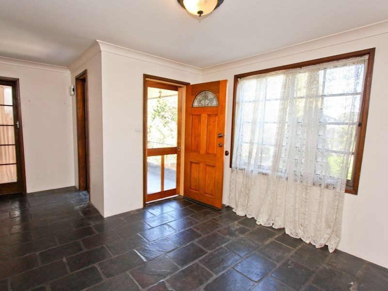 25 Yerambla Close, Eleebana NSW 2282