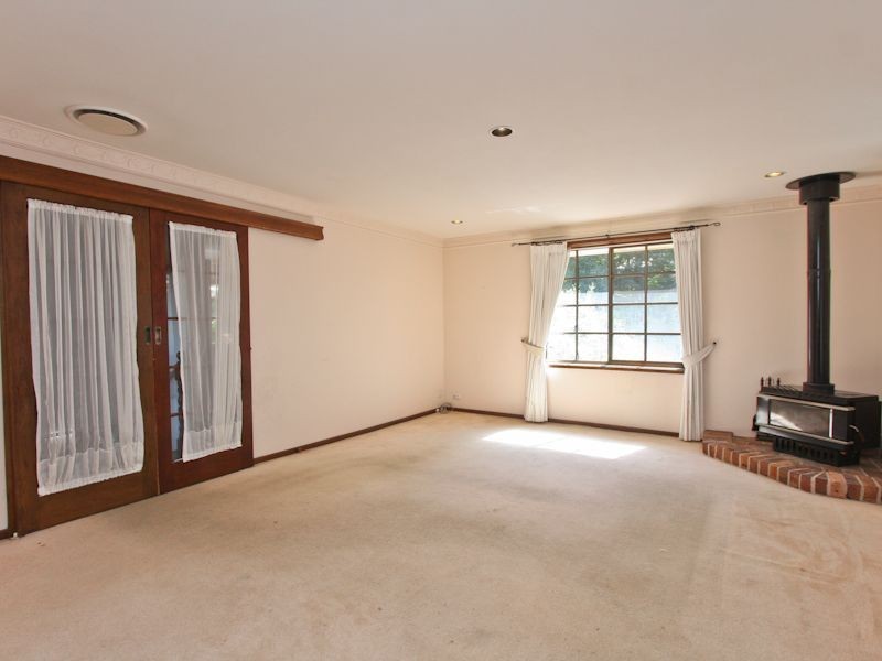 25 Yerambla Close, Eleebana NSW 2282