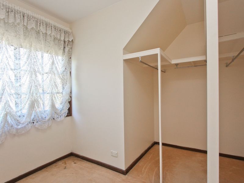 25 Yerambla Close, Eleebana NSW 2282