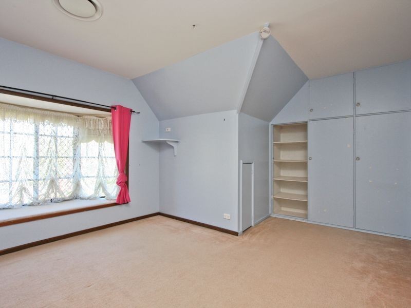 25 Yerambla Close, Eleebana NSW 2282