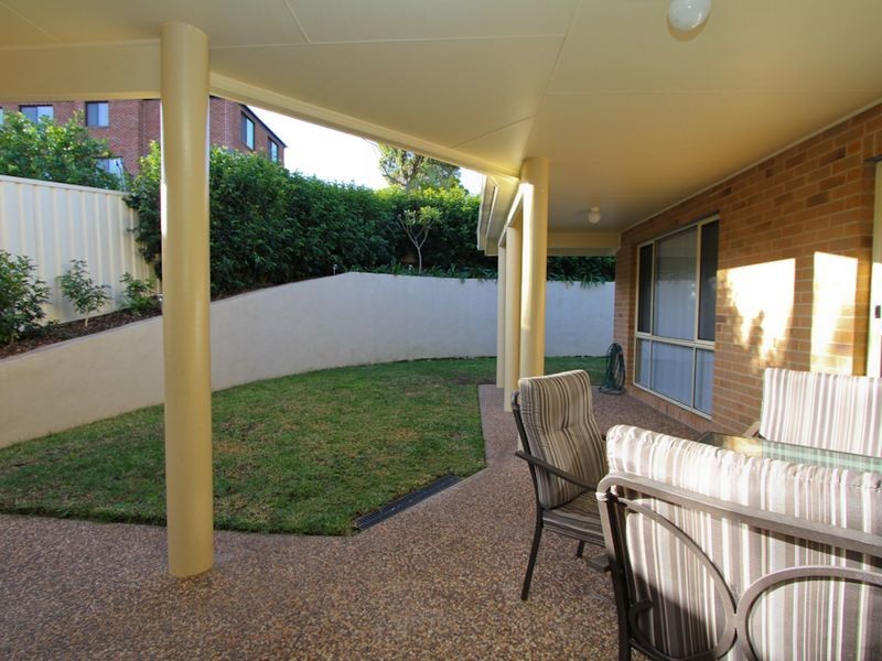 12 Seafarer Close, Belmont NSW 2280