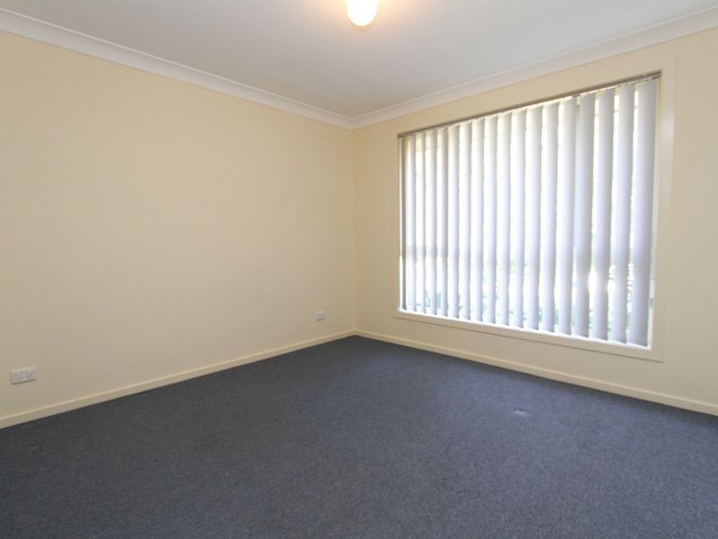 12 Seafarer Close, Belmont NSW 2280