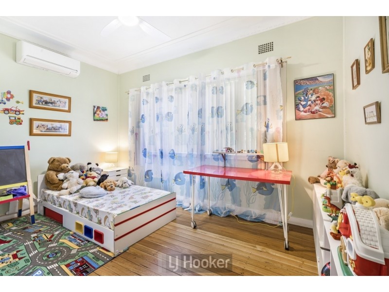 31 Lakeview Street, Boolaroo NSW 2284