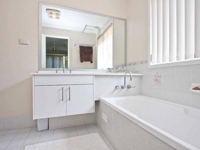 10 Dianne Street, Elermore Vale NSW 2287