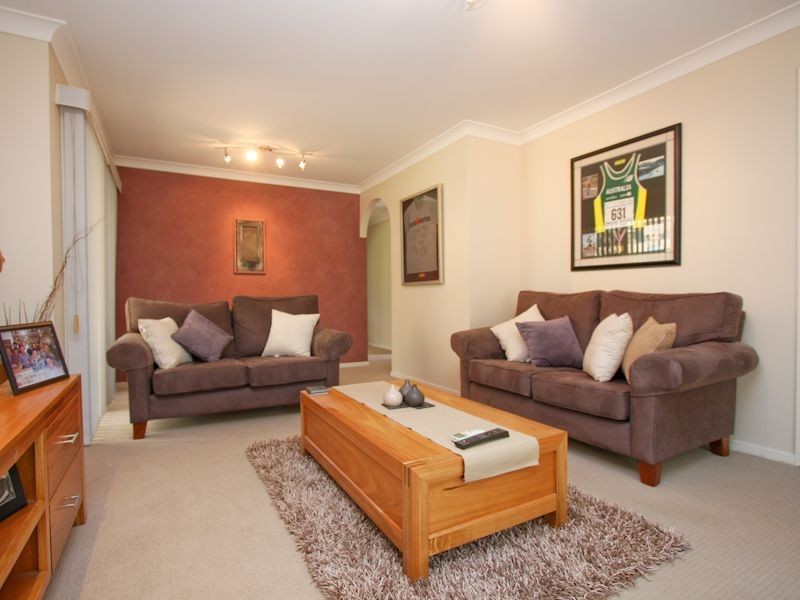 10 Dianne Street, Elermore Vale NSW 2287