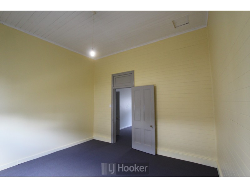 90 Broadmeadow Road, Broadmeadow NSW 2292