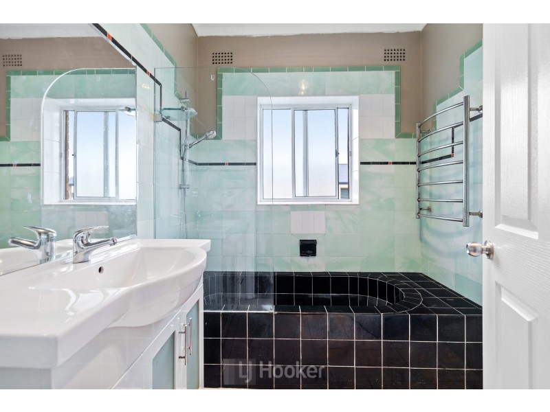 528 The Esplanade Street, Warners Bay NSW 2282