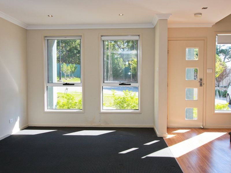 1 Japonica Place, Valentine NSW 2280