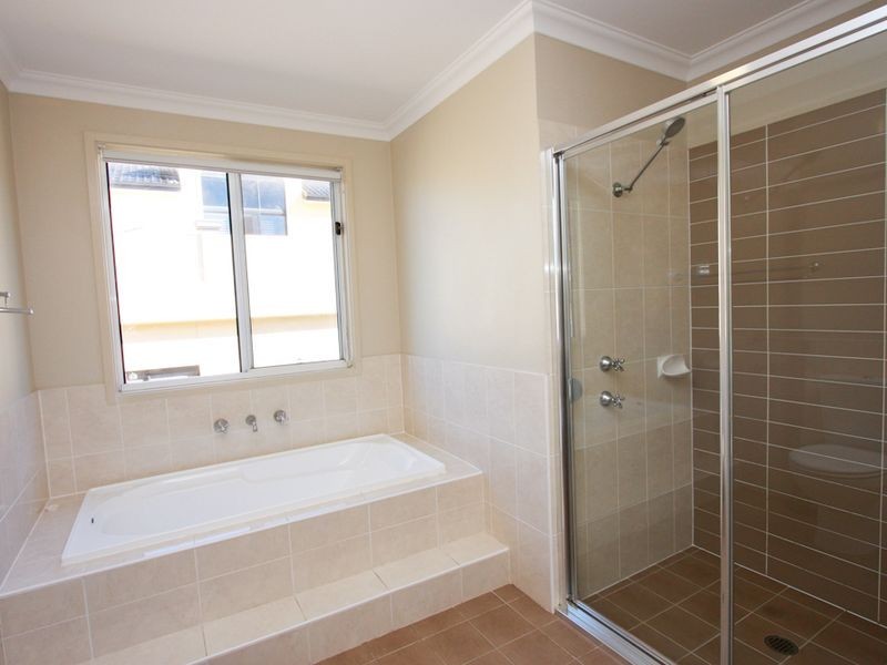 1 Japonica Place, Valentine NSW 2280