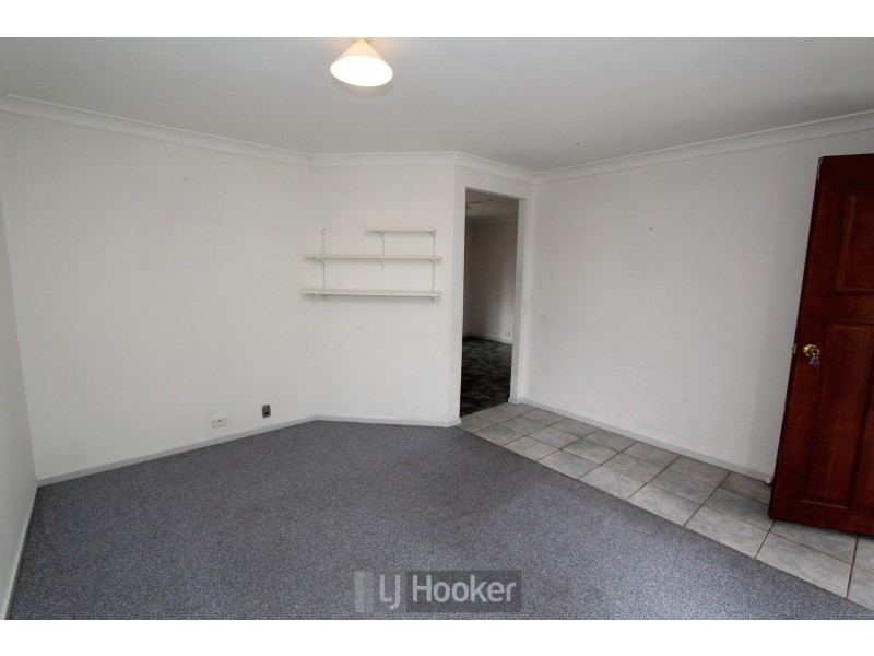 33 Atlanta Avenue, Woodrising NSW 2284