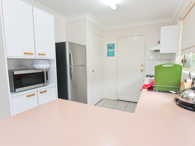 2 Gleeson Crescent, Eleebana NSW 2282