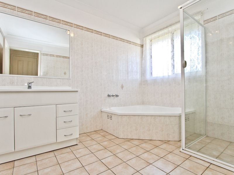 6 Karong Avenue, Maryland NSW 2287