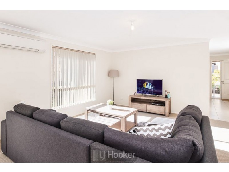 7 Harmony Crescent, Mount Hutton NSW 2290