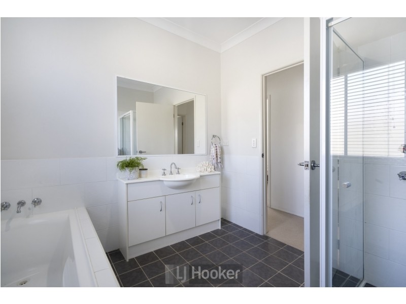 40 John Darling Avenue, Belmont North NSW 2280