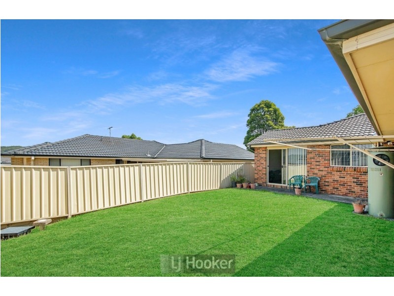 11 Caribou Road, Cameron Park NSW 2285
