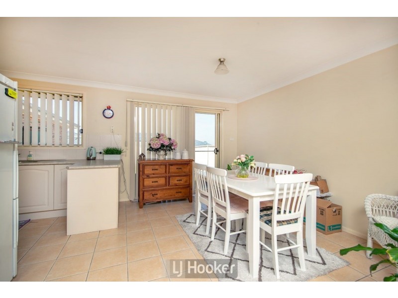 11 Caribou Road, Cameron Park NSW 2285