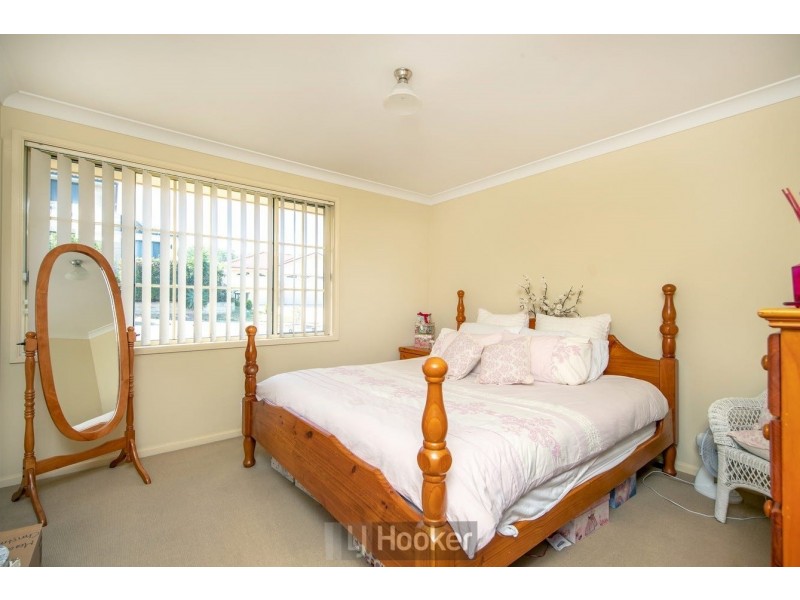 11 Caribou Road, Cameron Park NSW 2285