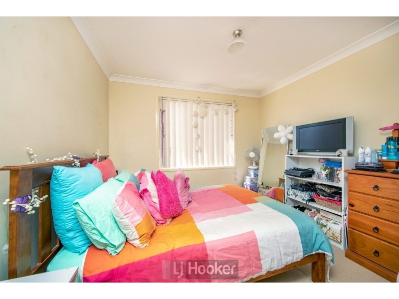 11 Caribou Road, Cameron Park NSW 2285