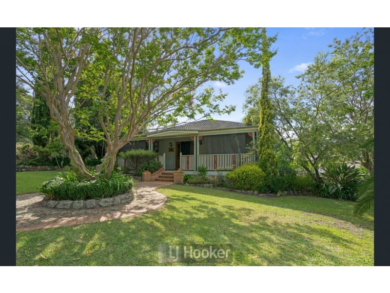 17 Dunkley Parade, Mount Hutton NSW 2290