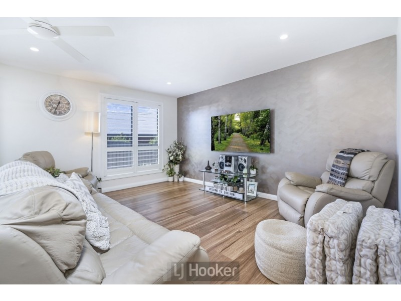 111 Delaware Drive, Macquarie Hills NSW 2285