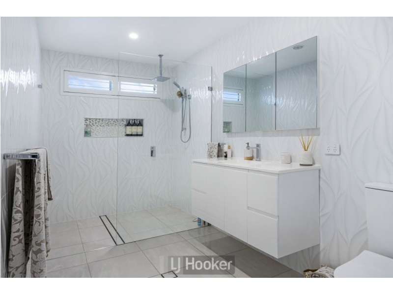 111 Delaware Drive, Macquarie Hills NSW 2285