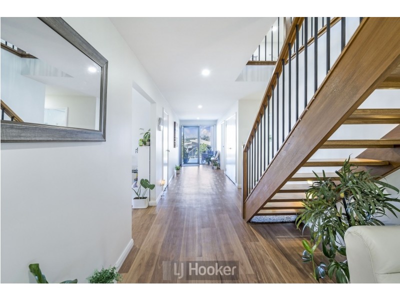 111 Delaware Drive, Macquarie Hills NSW 2285