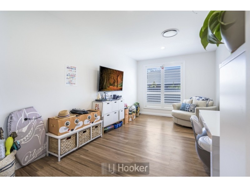 111 Delaware Drive, Macquarie Hills NSW 2285