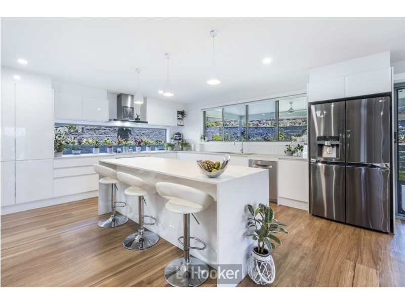 111 Delaware Drive, Macquarie Hills NSW 2285