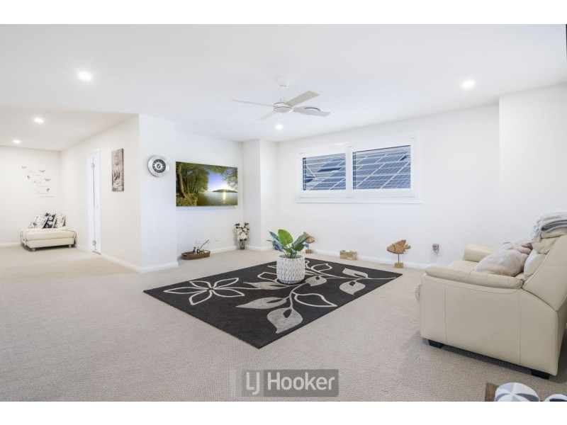 111 Delaware Drive, Macquarie Hills NSW 2285