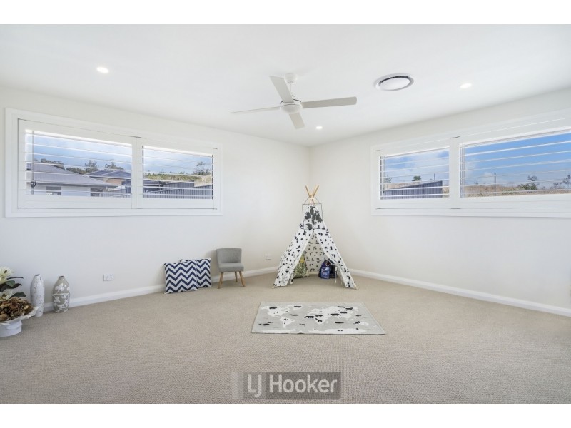 111 Delaware Drive, Macquarie Hills NSW 2285