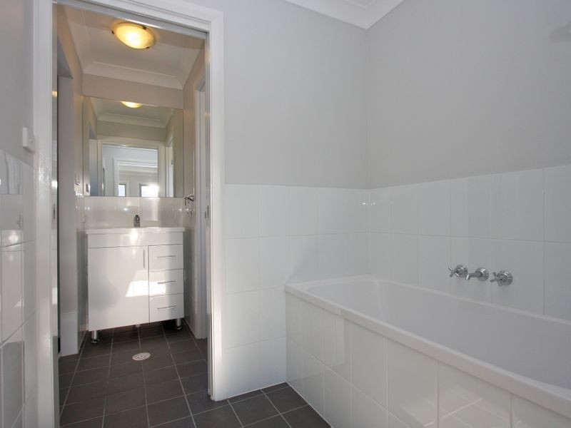 14/247-249 Warners Bay Road, Mount Hutton NSW 2290