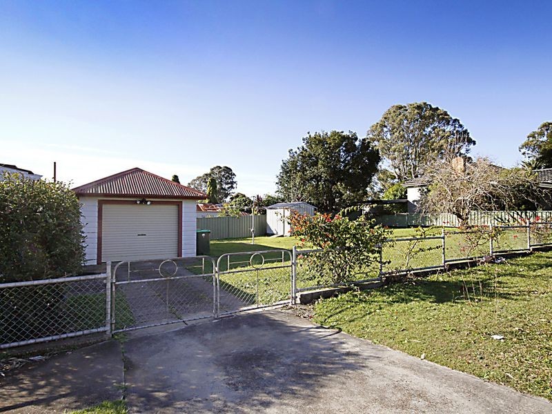 82 Anzac Parade, Toronto NSW 2283