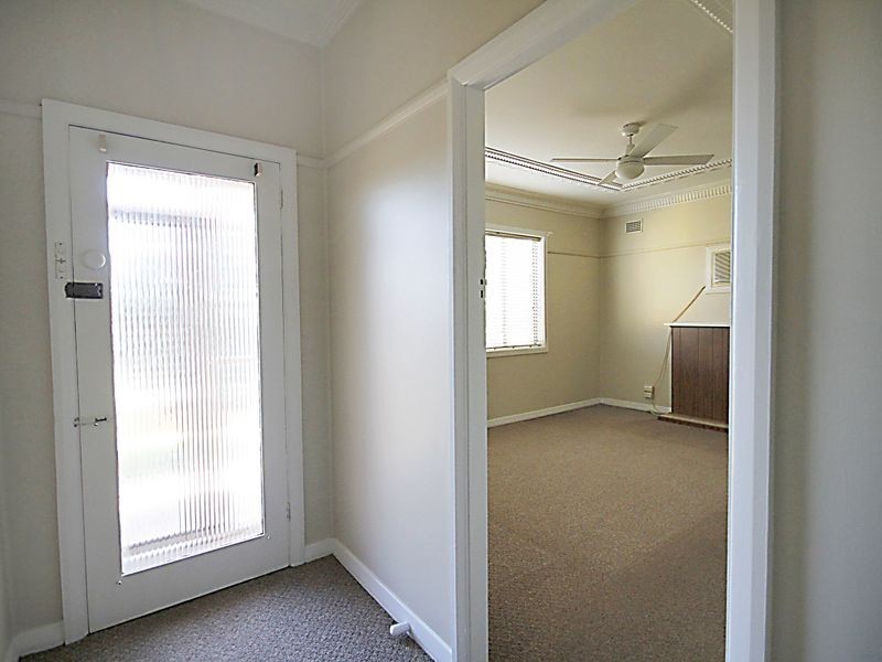 82 Anzac Parade, Toronto NSW 2283