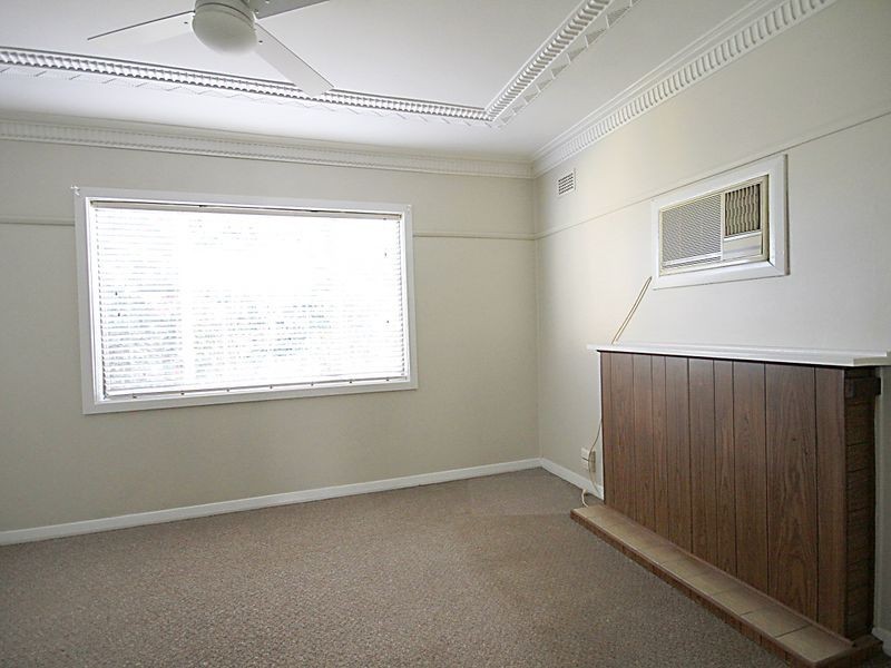 82 Anzac Parade, Toronto NSW 2283