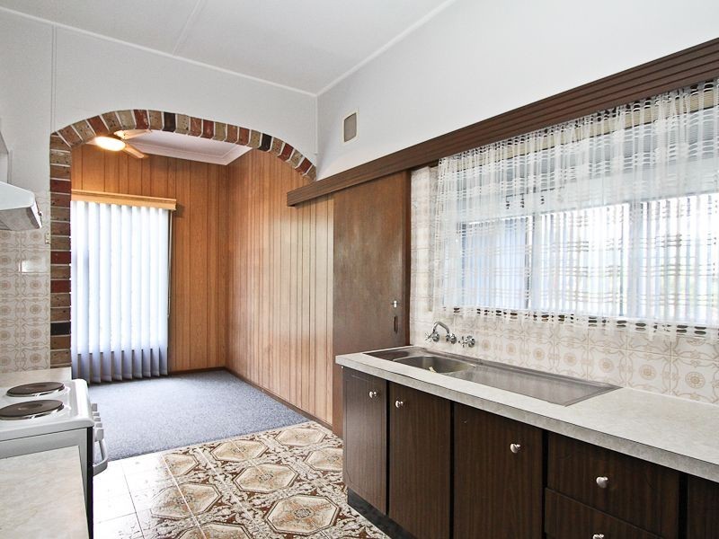 26 Tallawalla Road, Valentine NSW 2280