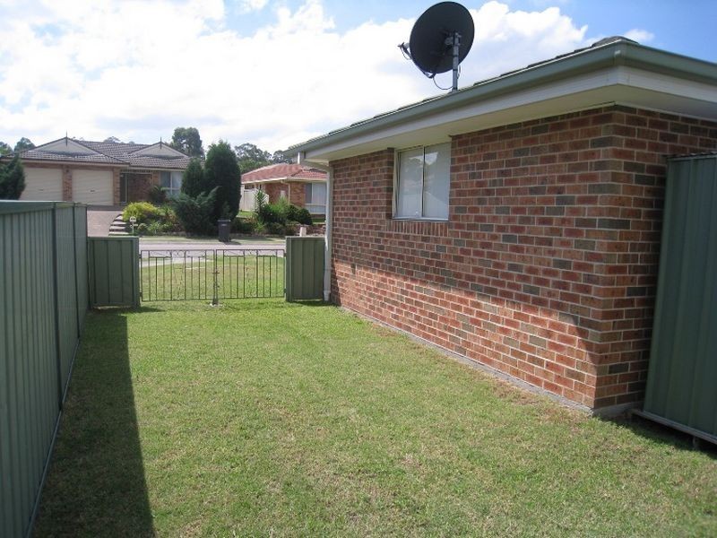 17 Calancra Avenue, Cameron Park NSW 2285