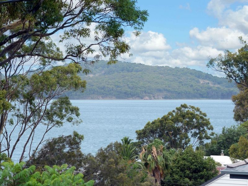 1/1a Dewrang Crescent, Toronto NSW 2283