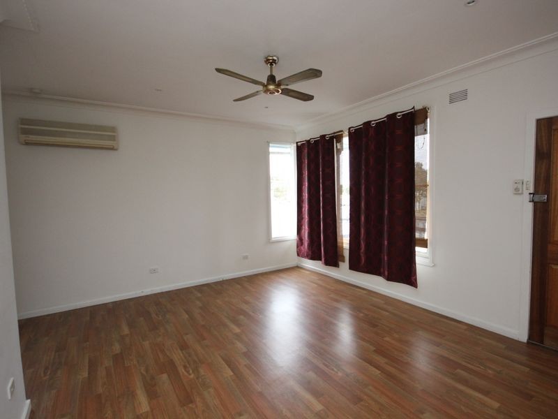 18 Maurie Avenue, Warners Bay NSW 2282