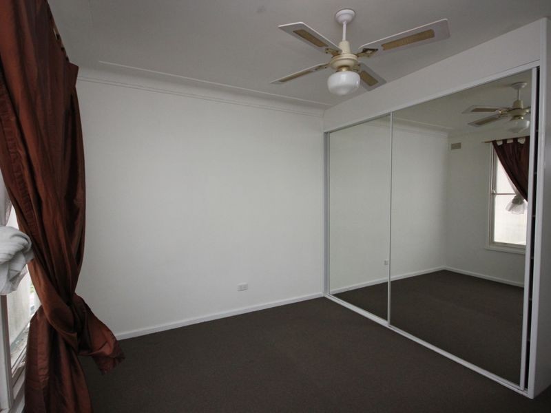 18 Maurie Avenue, Warners Bay NSW 2282