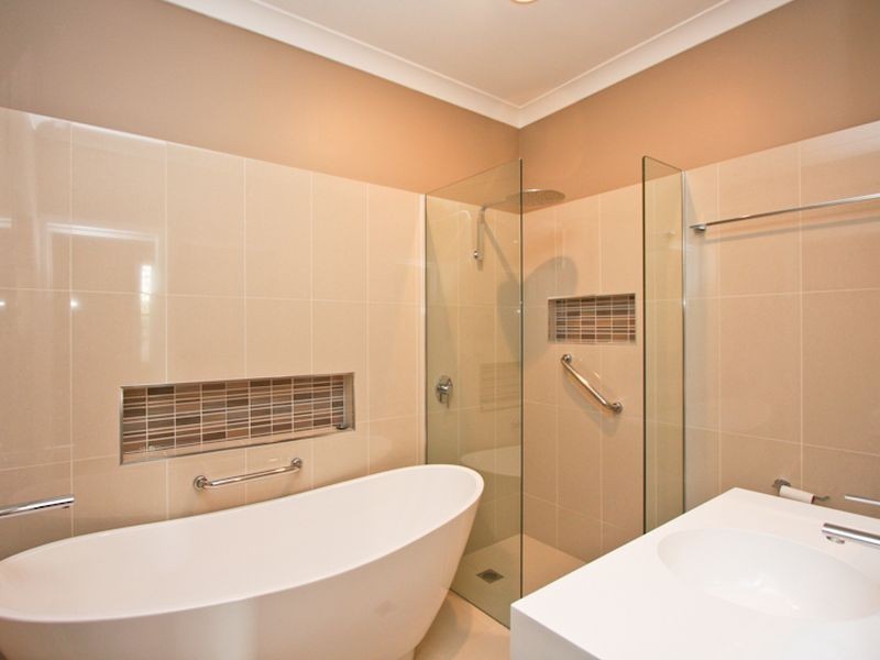 10 Queen Street, Warners Bay NSW 2282