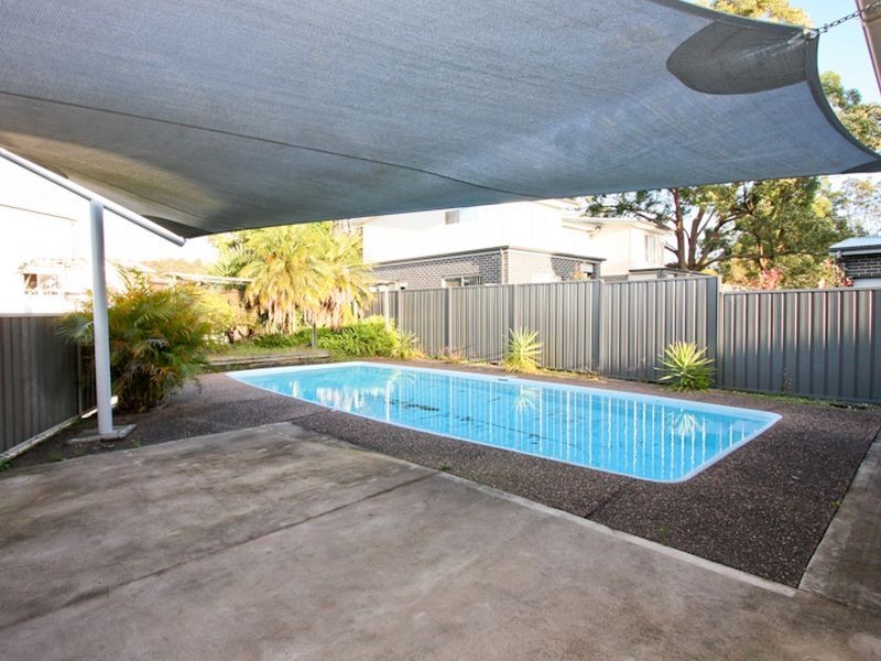 10 Queen Street, Warners Bay NSW 2282